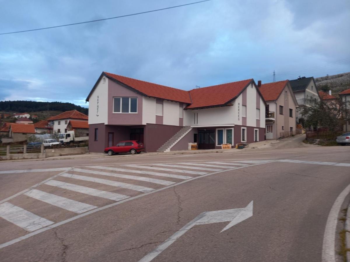 Apartmani Herceg Gacko Zewnętrze zdjęcie