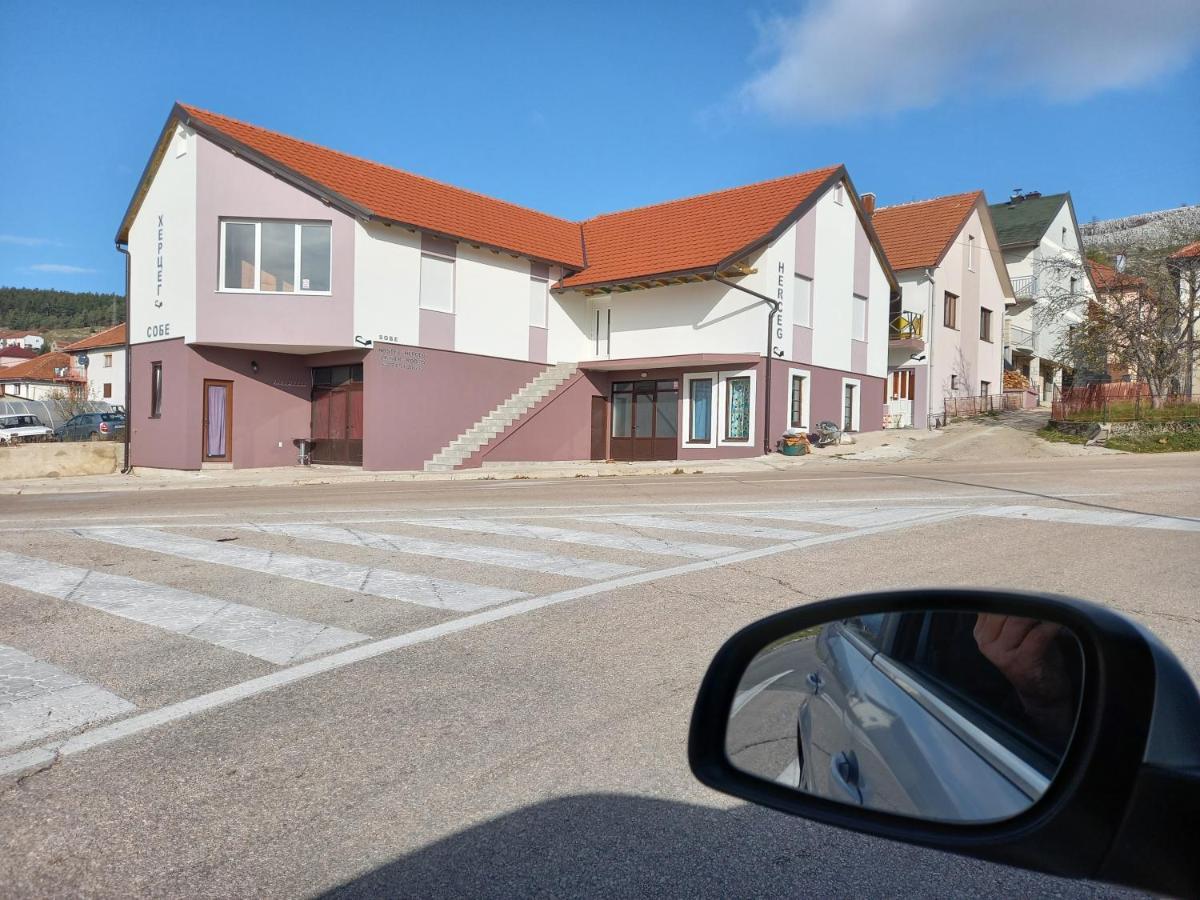Apartmani Herceg Gacko Zewnętrze zdjęcie